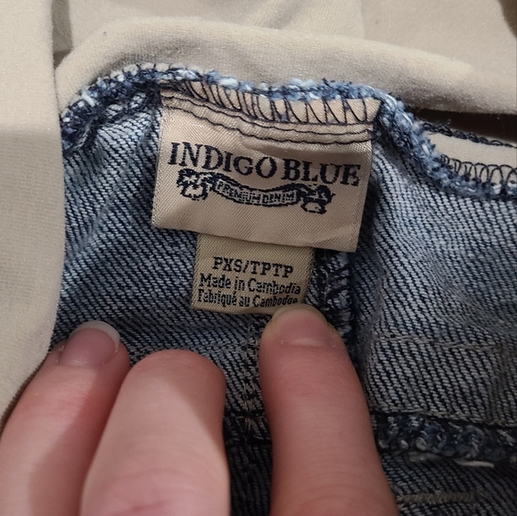 Indigo blue rolled hem cuffed maternity Capri jeans - Picture 3 of 3